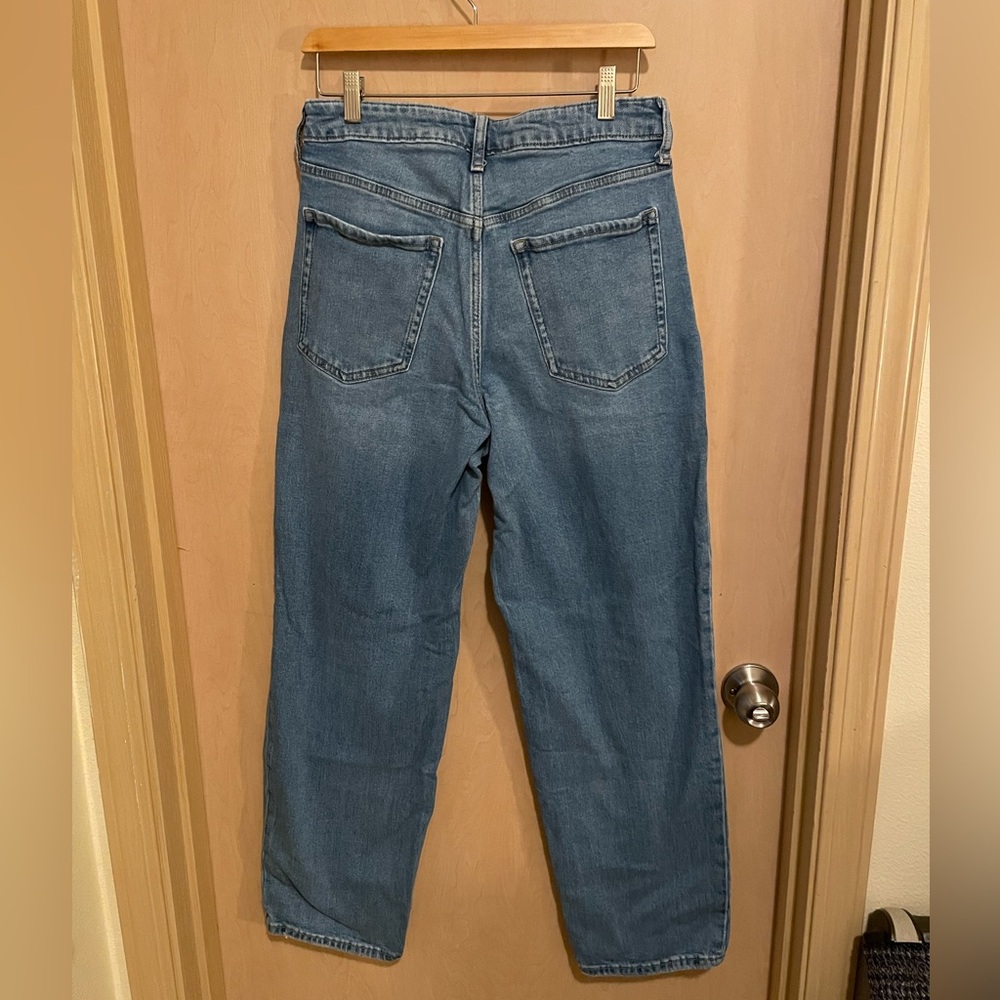 Old Navy High Rise Straight Jeans - Picture 3 of 4